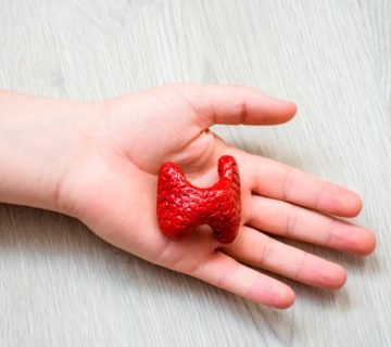 Dra. Monserrat Acosta Tiroidectomía