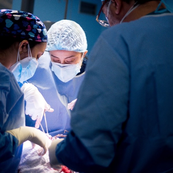 Cirugía de laringe garganta cancer de garganta Dra. Monserrath Acosta